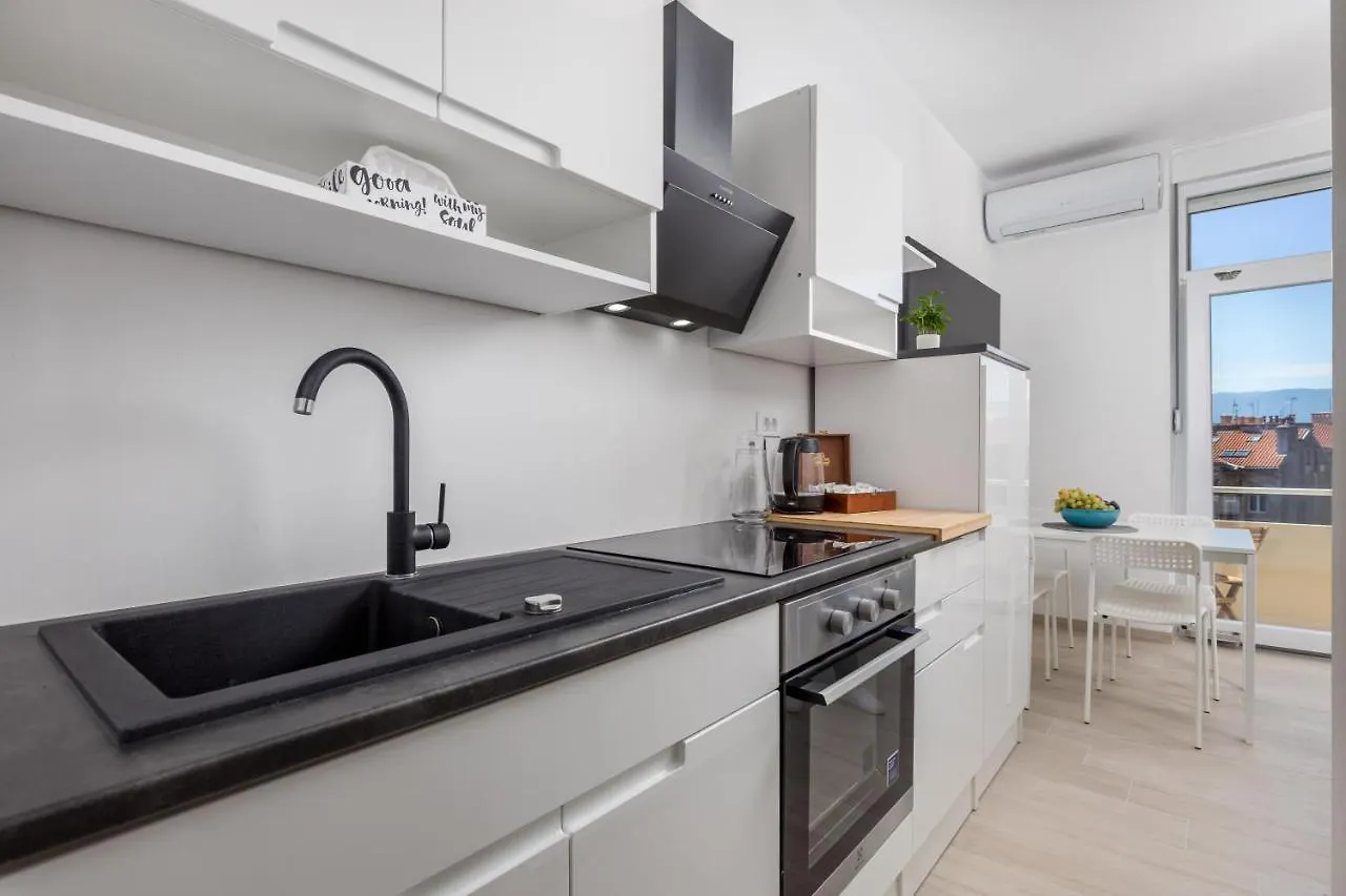 Balcony Apartment Pampas Rijeka