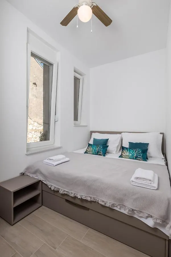 Balcony Apartment Pampas Rijeka 0*,
