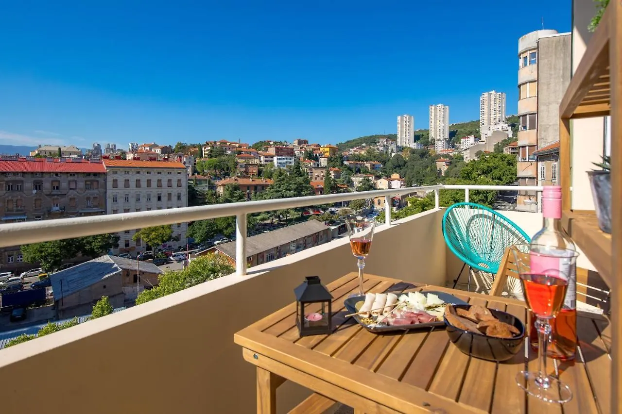Balcony Apartment Pampas Rijeka 0*,